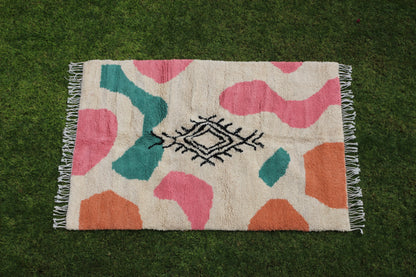 URTI - THE ORCHARDS - LES VERGERS