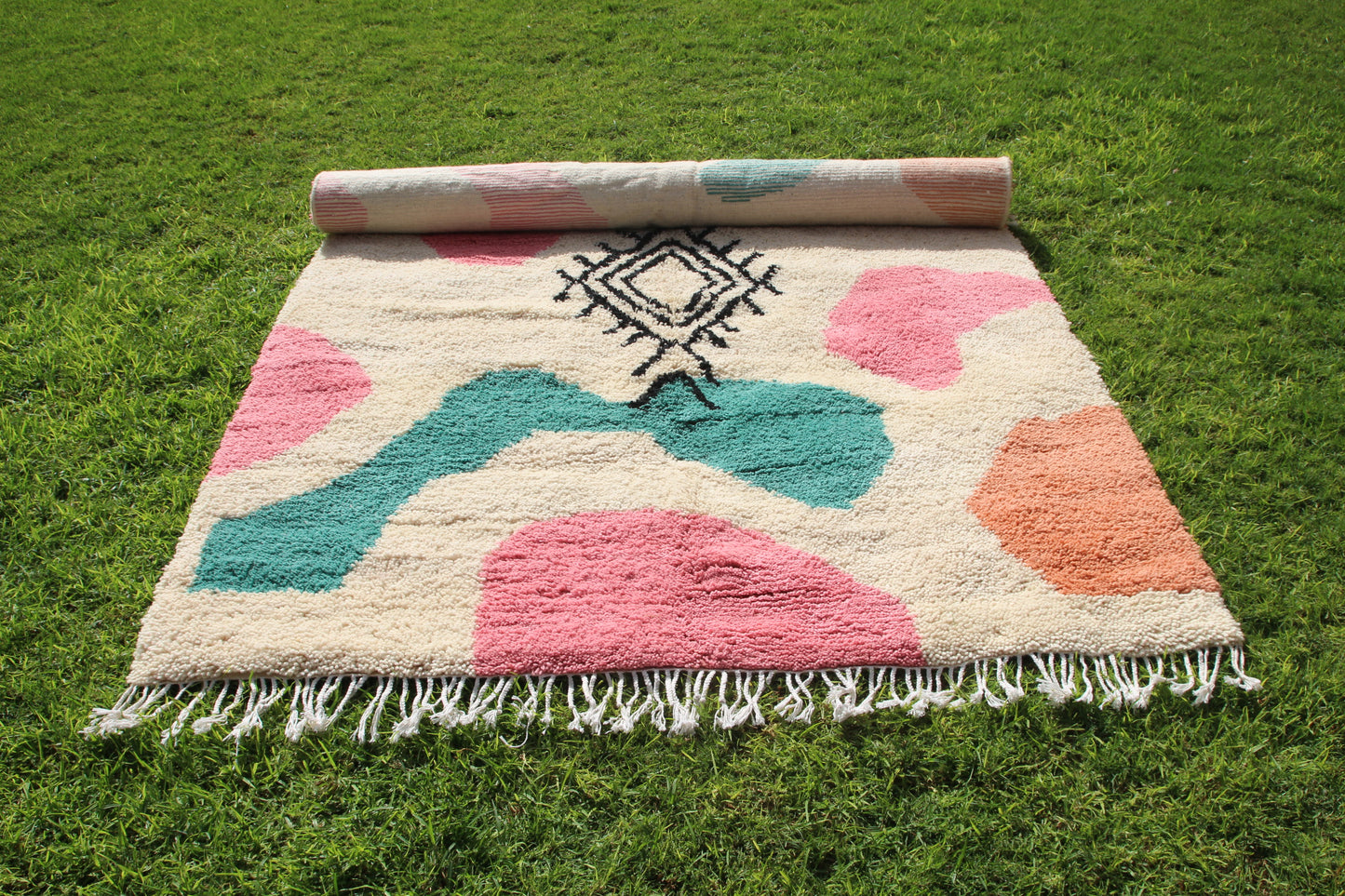 URTI - THE ORCHARDS - LES VERGERS